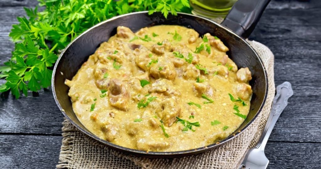 strogonoff de frango na panela de pressão