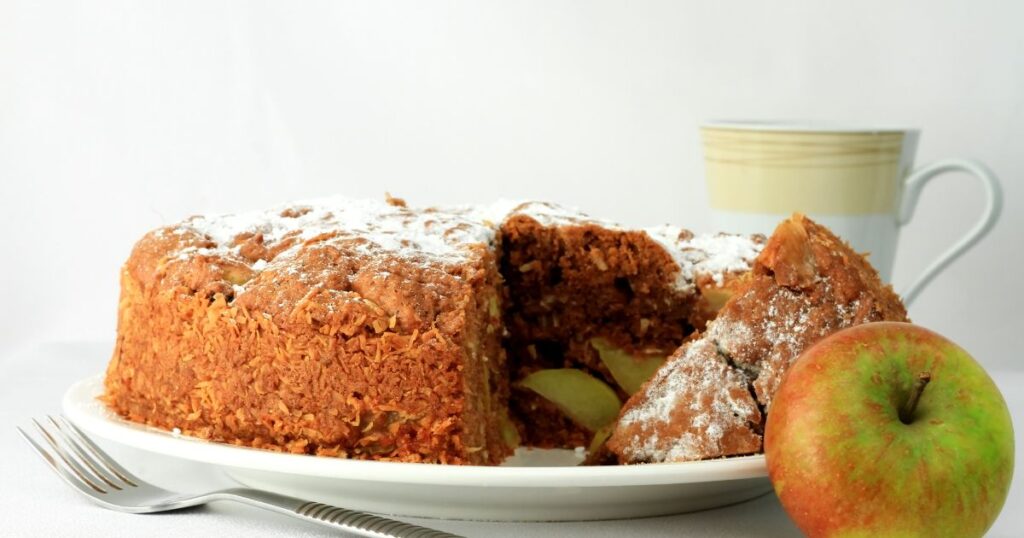 Bolo de aveia com maçã