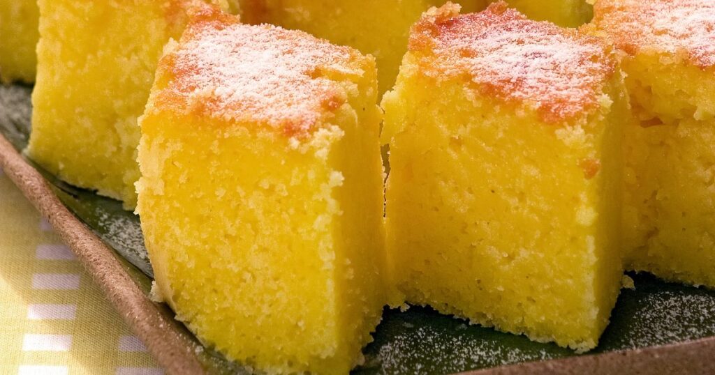 Bolo de milho simples