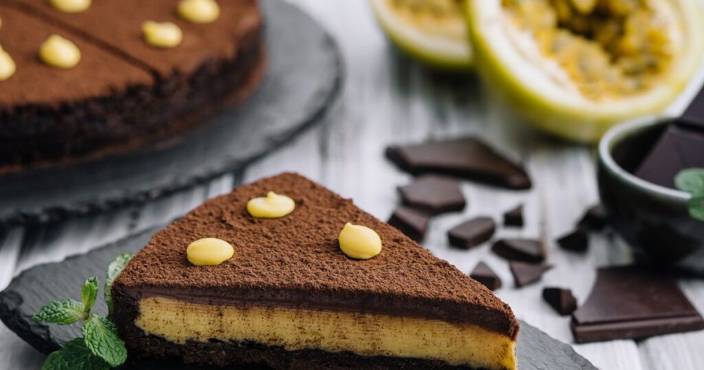 Bolo de maracujá com chocolate