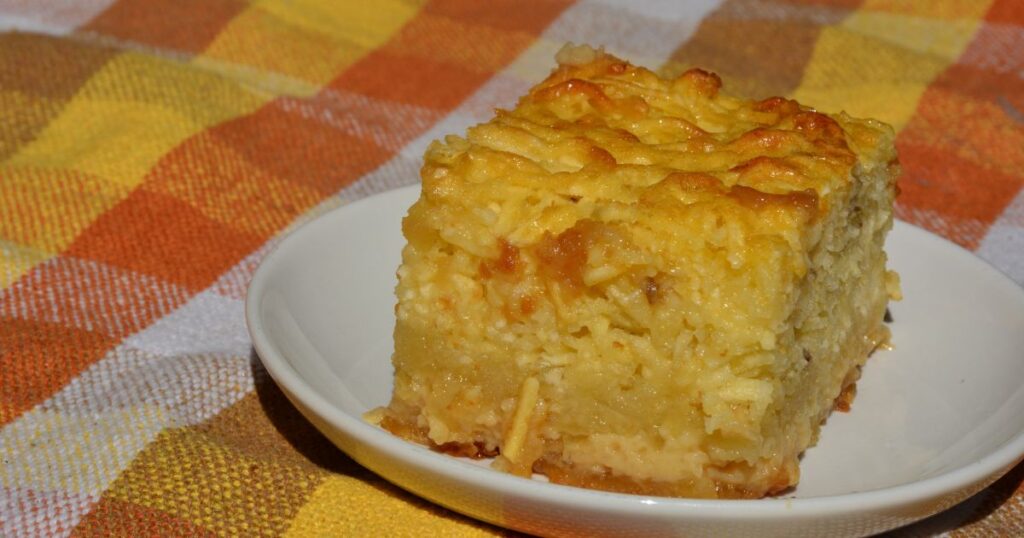 Bolo de macaxeira ralada